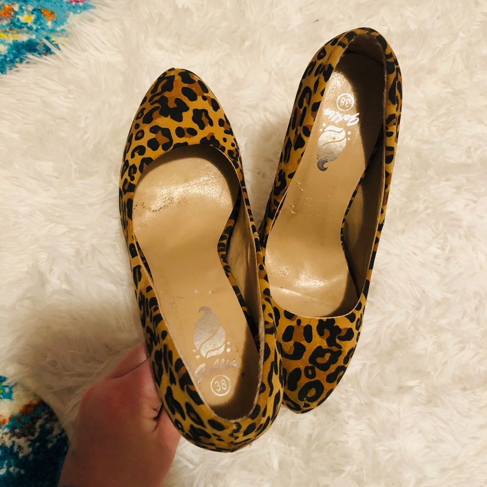 Leopard pumps - Picture 3 of 5